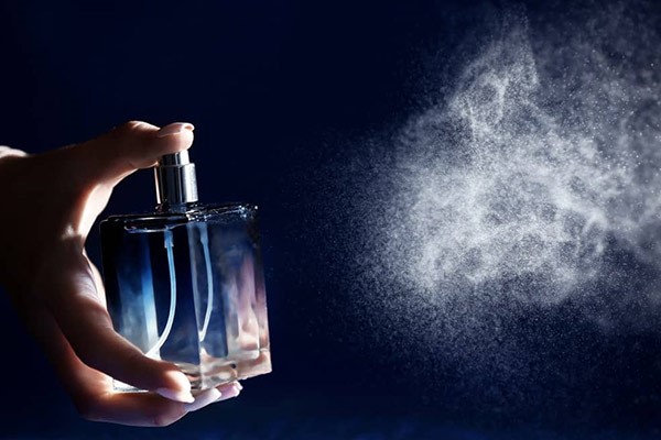 گرم یا میل؟ رمزگشایی واحدهای اندازه‌گیری در دنیای عطر